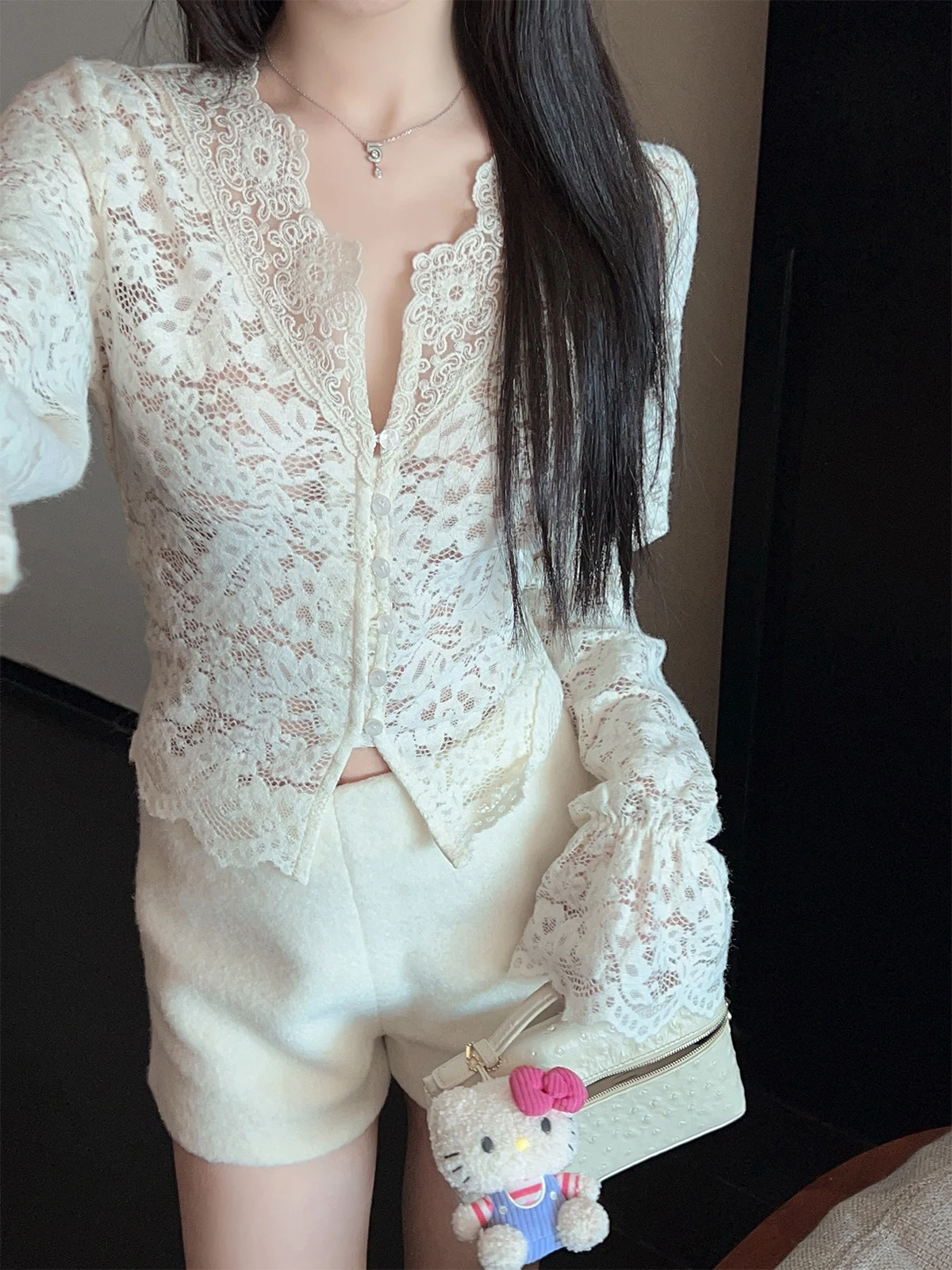 

FairyJiang Осенний новый Sle Белый V-ne Выдалбливают Кружевная основа irt Женский ort Sve Bell Sve Top Commute Sle