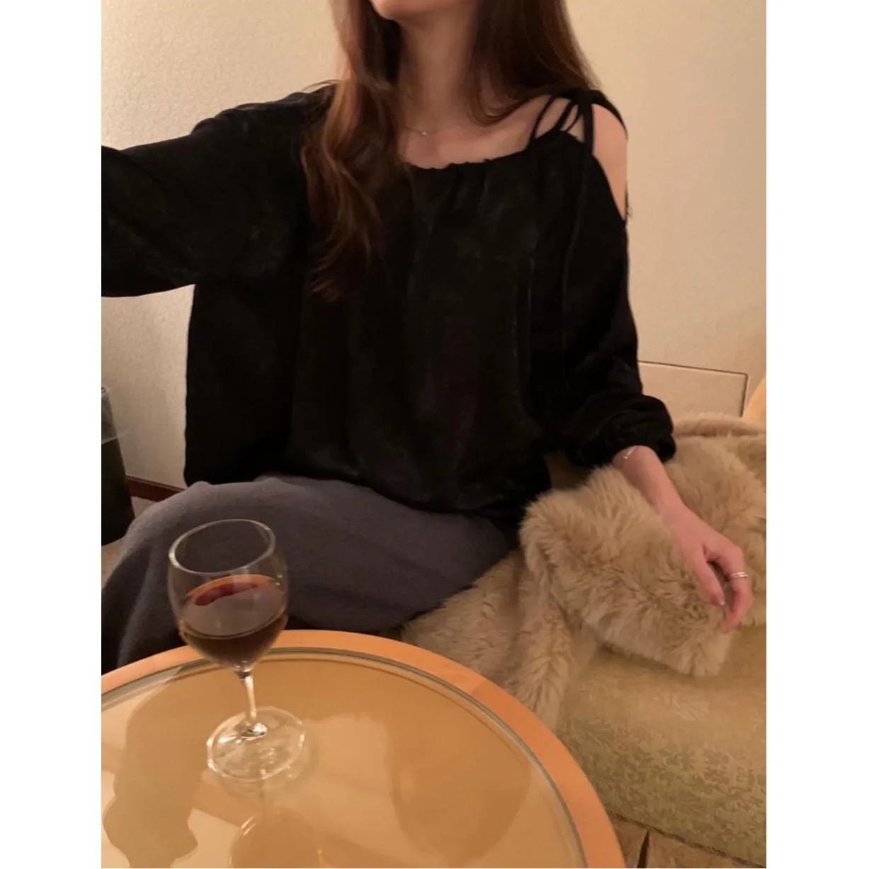 أنيقة نقية الرغبة oulder عارية التعادل الحلو لطيف Sle التخسيس الأعلى للنساء ربيع 2025 أوائل الموسم وصول جديد