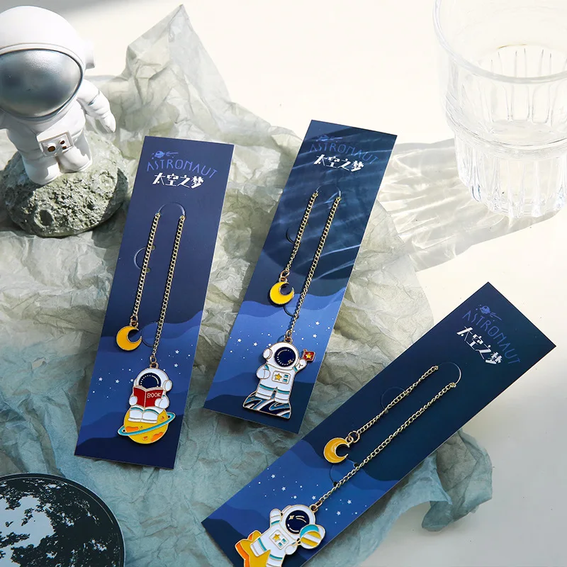 12pcs/lot Creative Astronaut Bookmarks For Book Metal Pendant Binder Clips Paper Clip Bookmark Office School Supplies