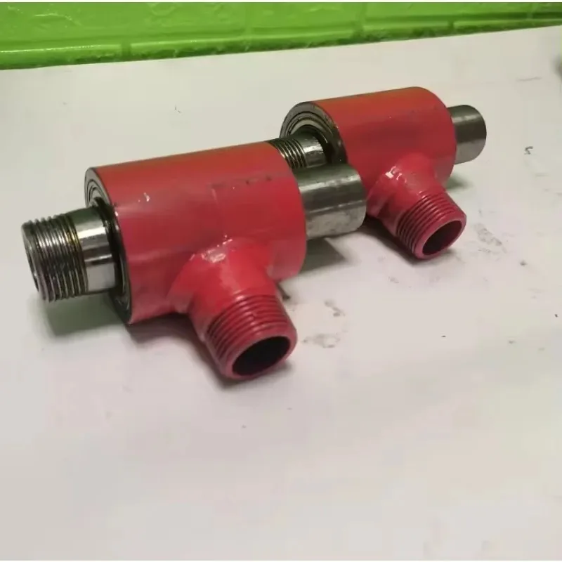 

Well drilling machine water drill water injector drill pipe road laying machine water adding device pressure increase flow