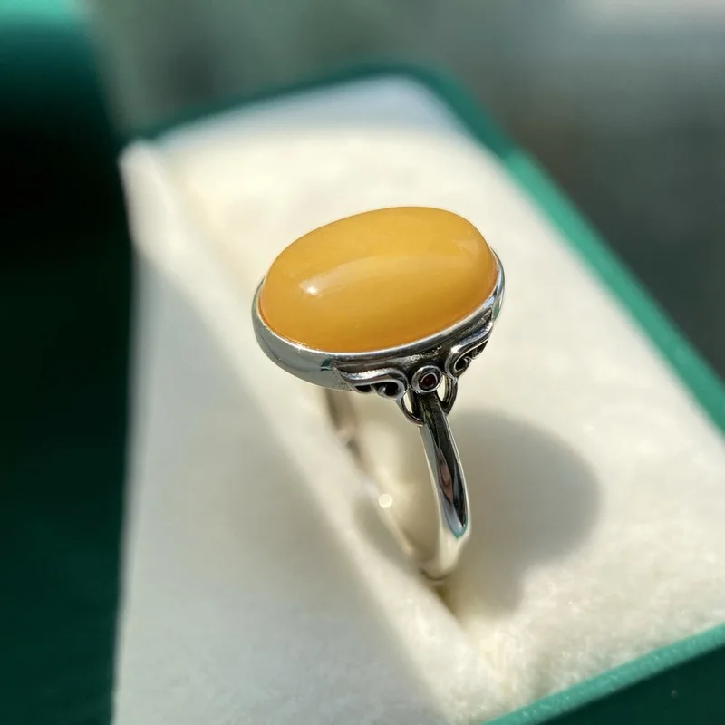 Natural Chicken Oil Yellow Beeswax Ring With S925 Sterling Silver Ruyi Pattern