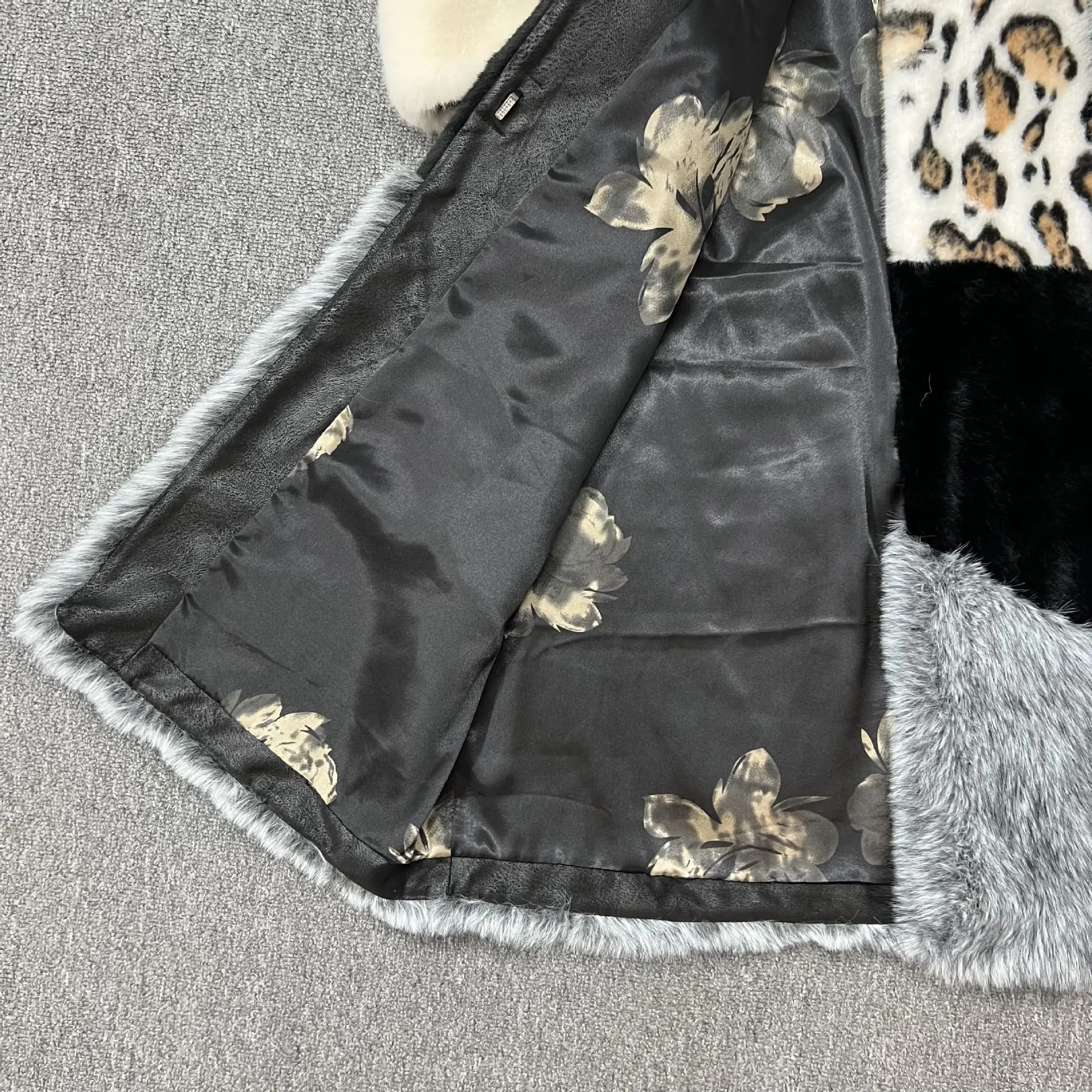 2025 Winter New Leopard Print Color-Block Long Faux Fur Coat for Women Fashion Thickened Warm Overcoat Fluffy Jacket