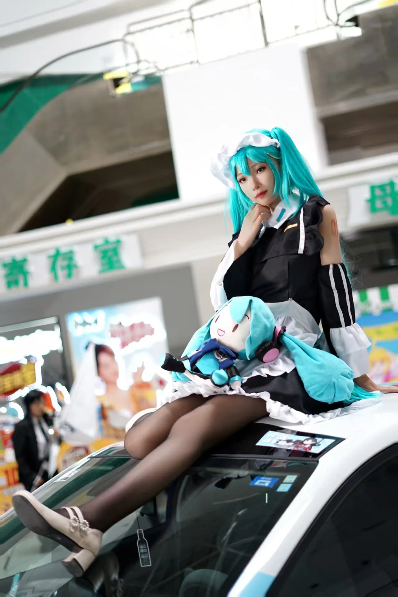 

Jirai kei lolita mi ku Maid Outfit Black and White Short Sleeve Dress Anime Cosplay Costume
