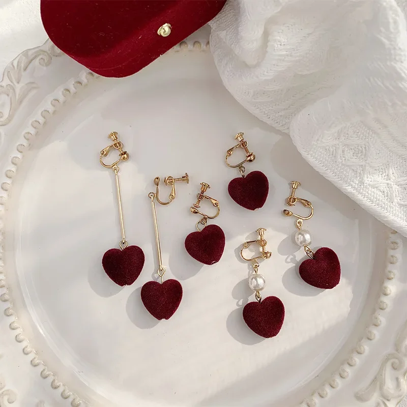 

Fashion Temperament Winter Flocked Love Heart Ear Clip Retro Wine Red Heart Shaped Drop Long Clip on Earrings Without Piercing