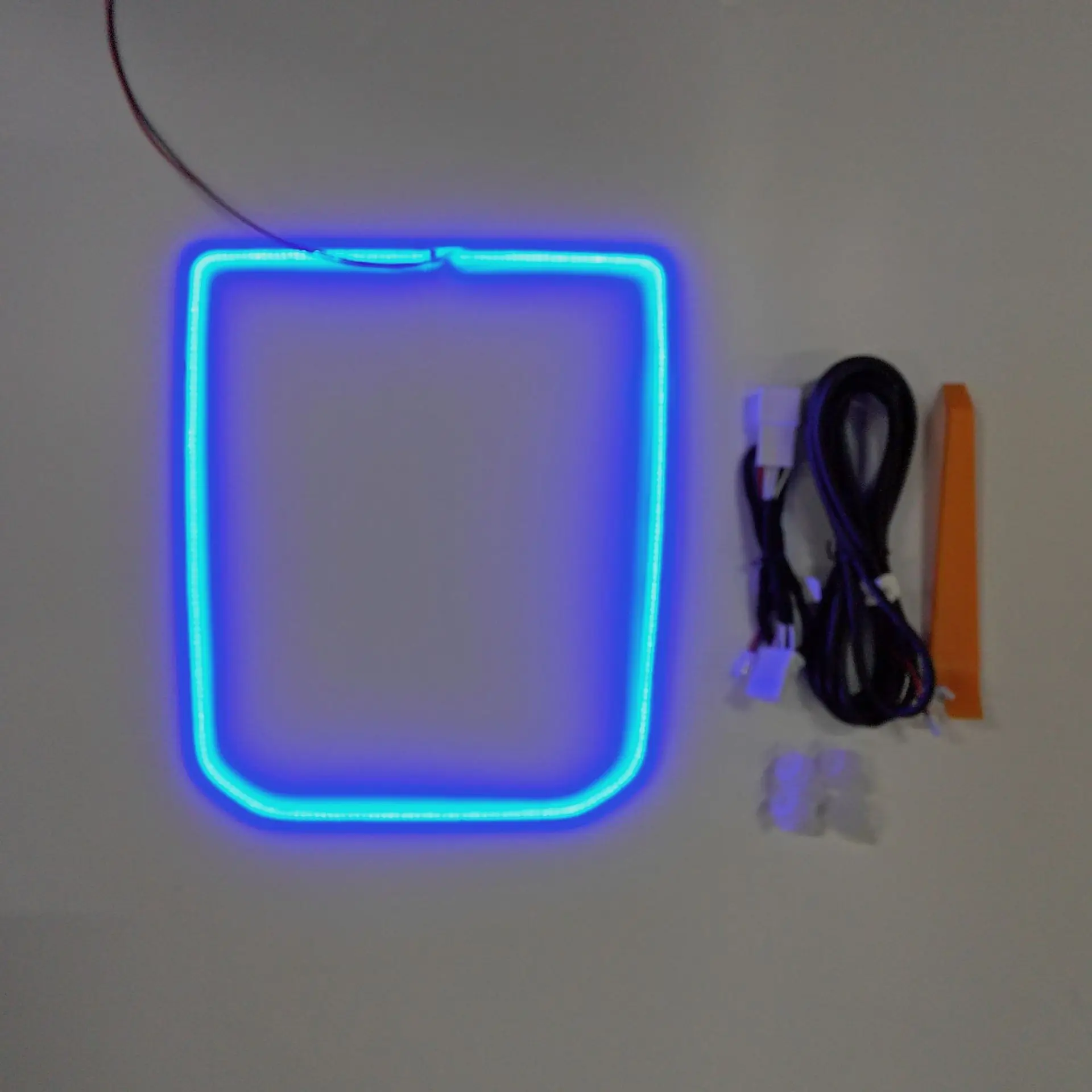 

Атмосферная светодиодная лампа для чтения в потолке автомобиля для Toyota Highlander 2022-2026, аксессуары для модификации, светодиодная лампа для освещения салона