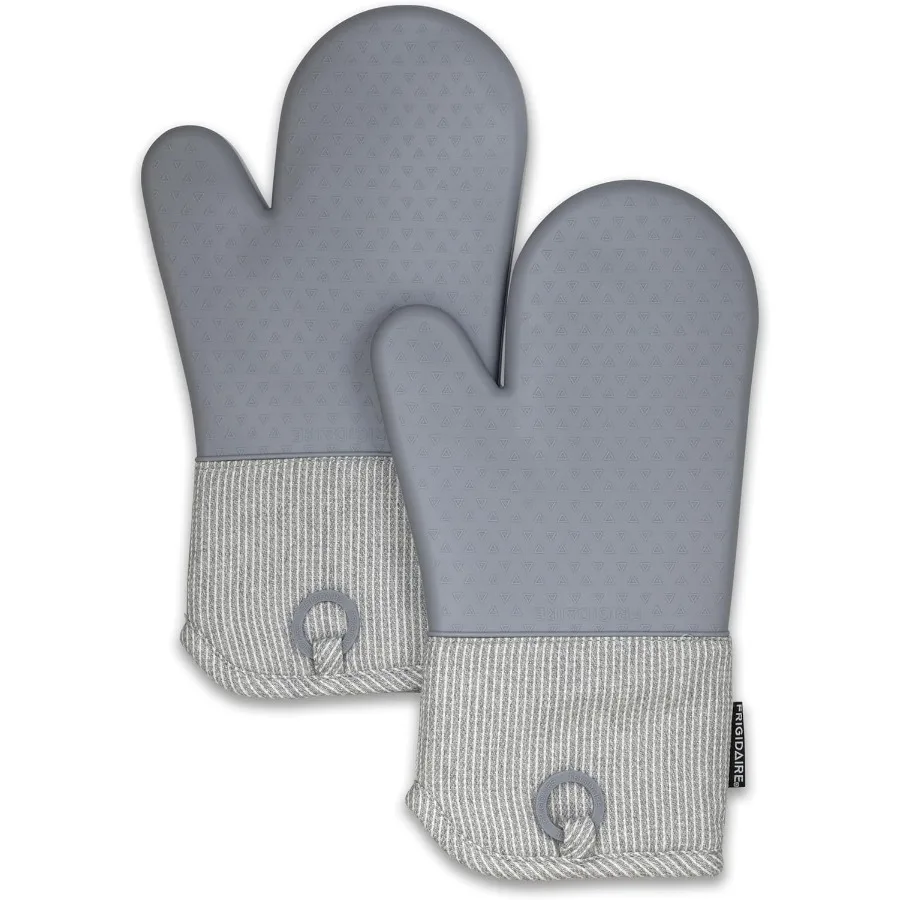 

Layla Cotton and Silicone Oven Mitts Heat Resistant for Kitchen Use NonSlip Grip Protection Machine Washable Design 13x 7 Ideal