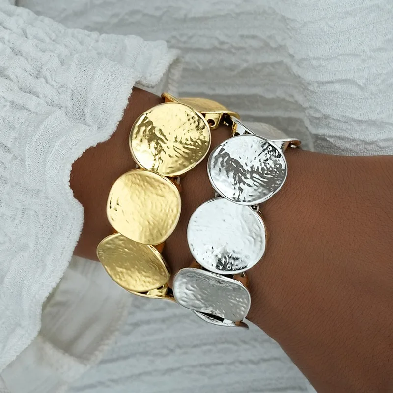 High‑End Wrinkled Geometric Disc Elastic Bracelet Simple Fashion Hand Jewelry Trendy Versatile Accessory for Ladies