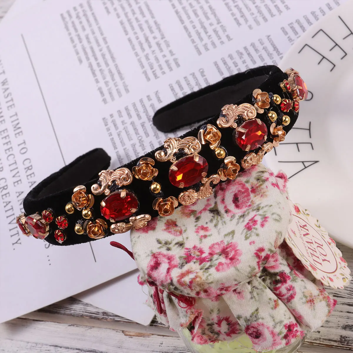 

Stylish Diamond Headband Alloy Hair Band Rhinestone Pearl Headdress For Halloween Carnival Party Cosplay Women Girls