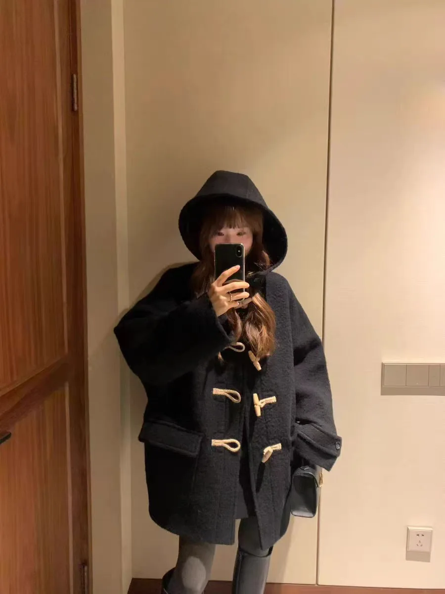 

Women's ort Woolen Jaet with Hood Thi Retro Button Design from Dongda Gate OUCE Winter Faion Ladies' Coat