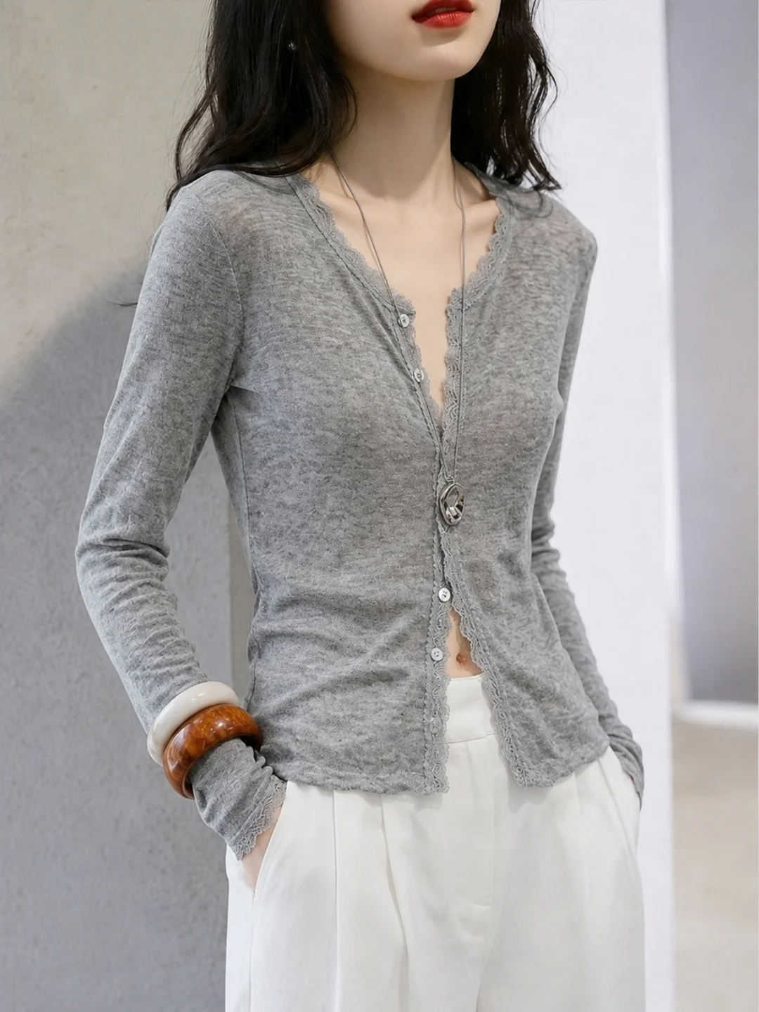 Fashionable Lace Knitted Long Sleeve Single Button Trendy Top Versatile Design Commute Style Korean Fit Silk Women's Shirt