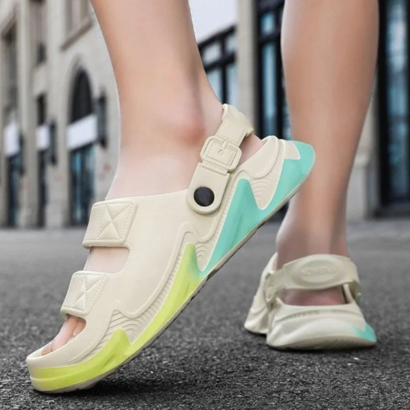 

Мужские сандалии на платформе, спортивные сандалии для повседневного использования, новый дизайн, 2025 г., модные повседневные босиком, большие размеры, дышащая мужская обувь из ПВХ из ЭВА