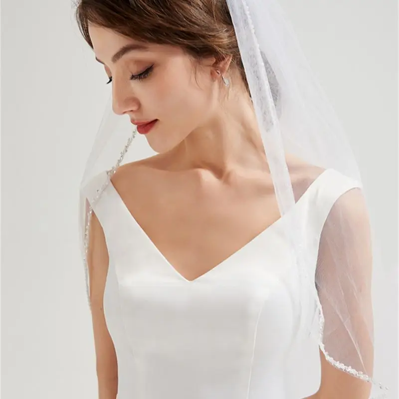 Wedding Veil with Crystal Edge Bridal Veils Pearls Beads Wedding Accessories for Bride1 Tier Fingertip Length Soft Tulle V34 image 2