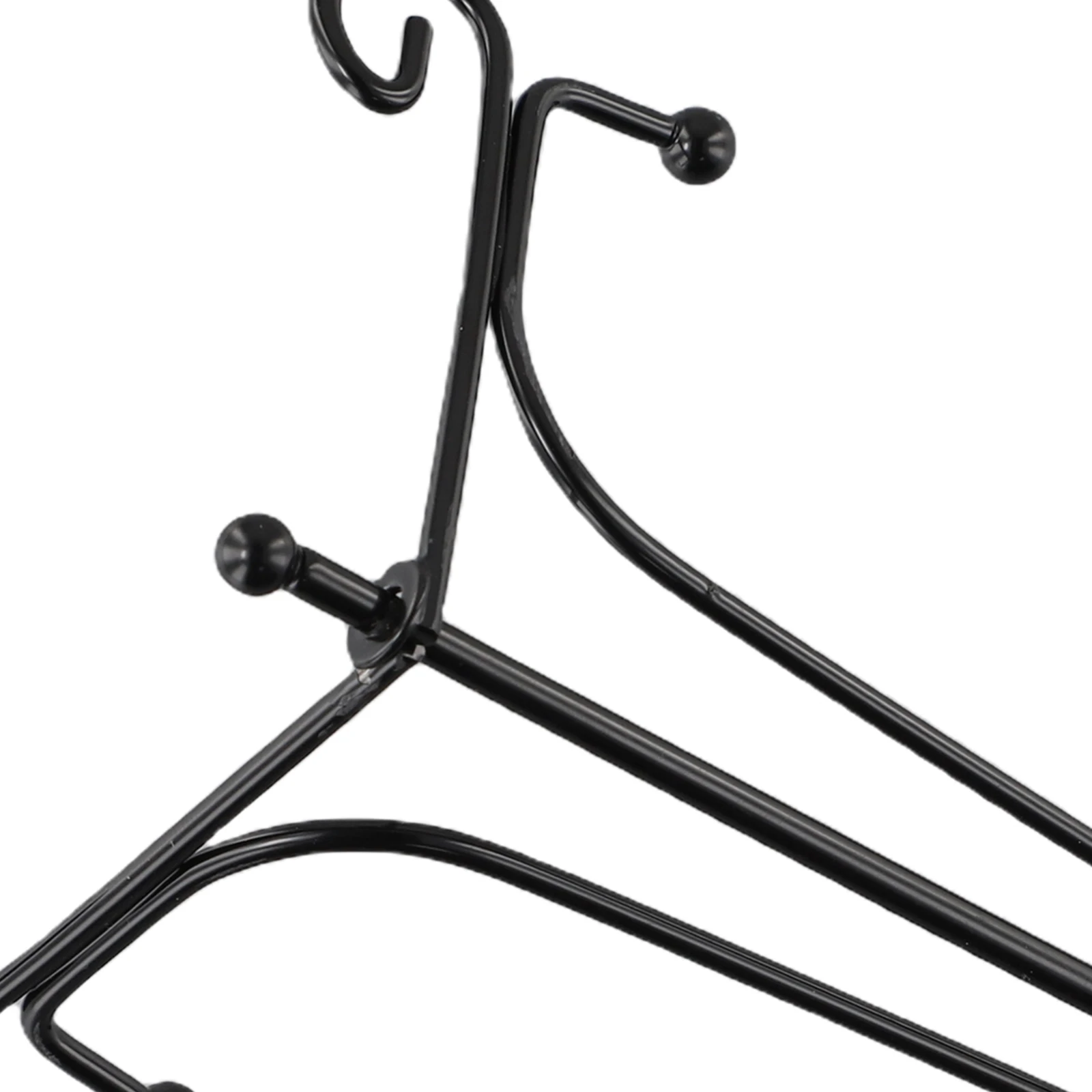 

Modern Black Iron Plate Display Stand Rack Easel Storage Stand, Stylish and Functional for Showcasing Your Items