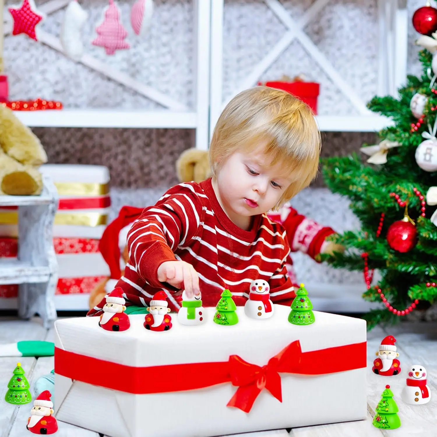Juego de juguetes navideños para niños, recuerdos de fiesta navideña, Mini regalos de vehículos navideños con función divertida de movimiento inverso