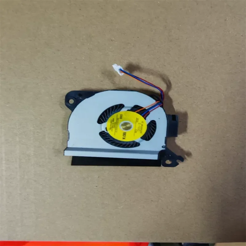 

Fan for Toshiba R73 R30 A30-C RZ83/CB PR632 BZ83