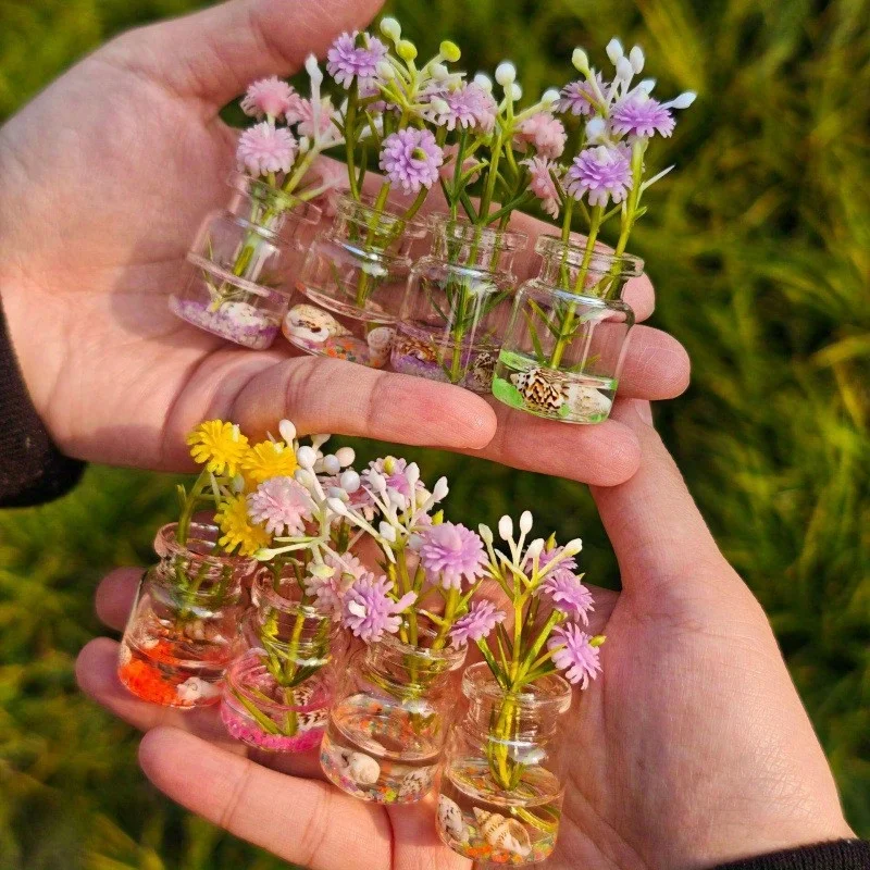 4-Pack Glow in the Dark Glass Mini Vase Set Artificial Flowers for Car Dashboard Home Living Room Bedroom Decor Mixed Styles
