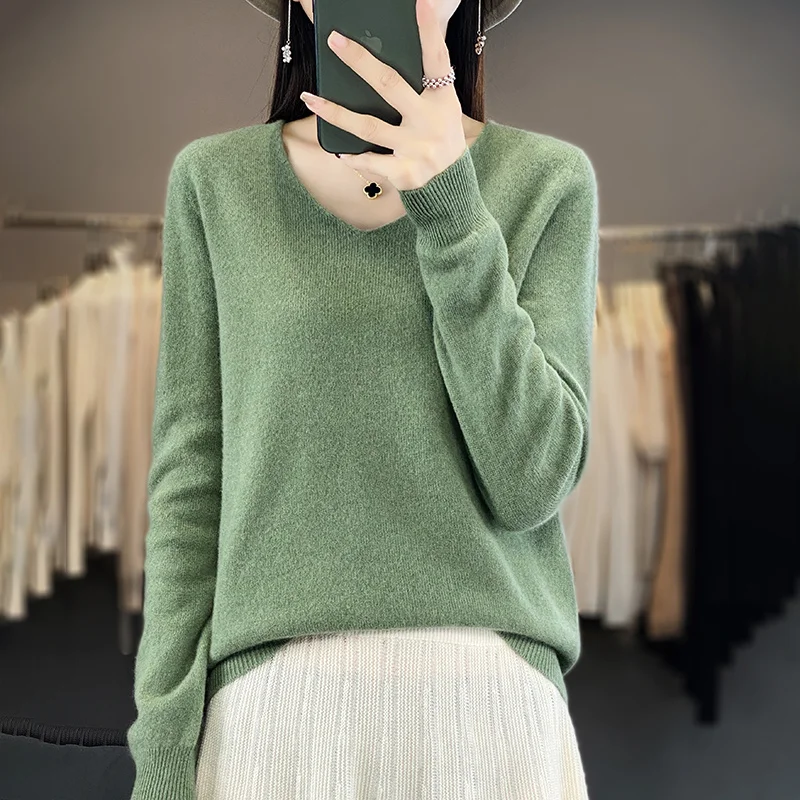 Woolen sweater female 100 pure wool V-neck loose all-matching base shirt 2023 autumn and winter new cashmere sweater warm