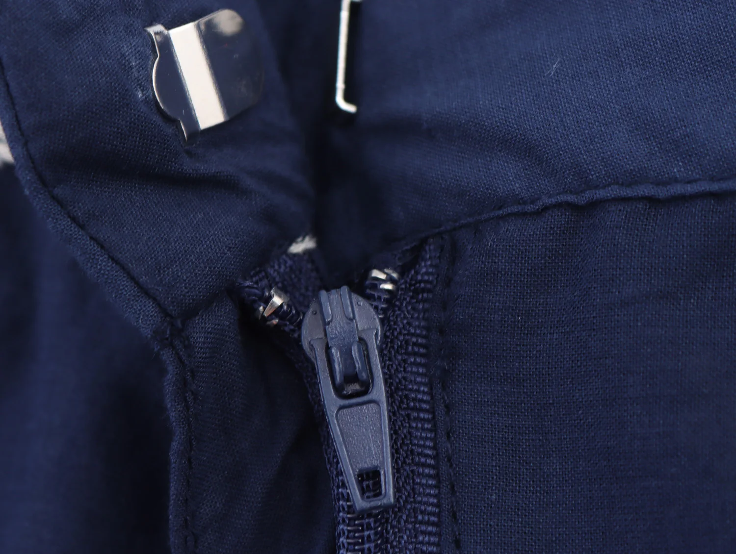 Nuovi prodotti estivi 2025 abbigliamento femminile moda pantaloni casual a gamba larga a vita alta ricamati in stile europeo e americano