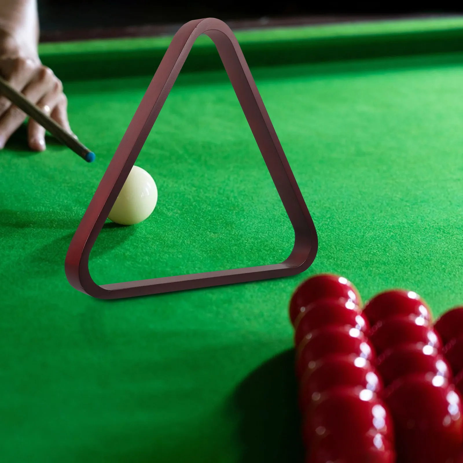 

Прочная треугольная подставка из массива дерева для бильярдных шаров: идеальное расположение, улучшенная справедливость игры