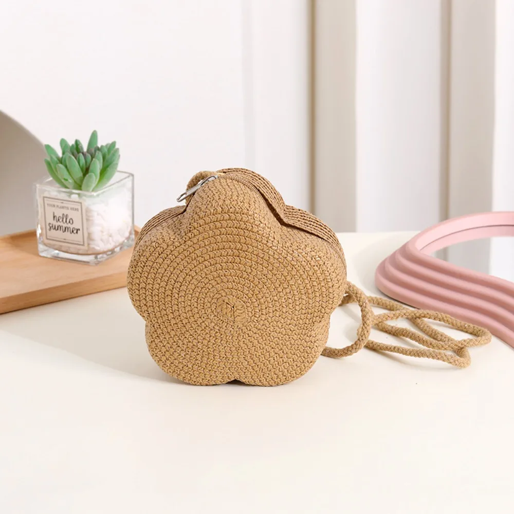 

Vacation Kawaii Straw Small Shoulder Bag Vacation Bohemian Beach Straw Bag Flower Shape Casual Woven Crossbody Bag Summer