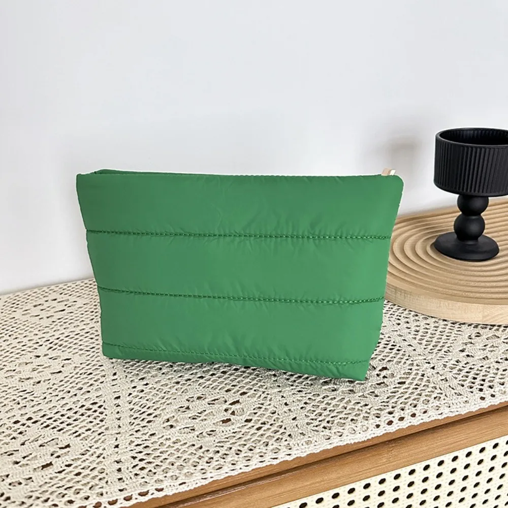 Casual Quilted Makeup Bag Puffy Padded Solid Color Travel Toiletry Bag Zipper Large Capacity Women Cosmetic Organizer Bag