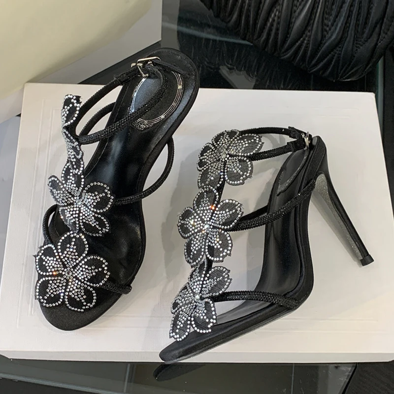 

Liyke элегантные женские свадебные банкетные туфли, модные сандалии с ремешком на щиколотке и кристаллами, женские черные туфли на высоком каблуке со стразами и открытым носком