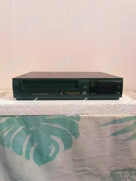 Классический видеорегистратор L15, винтажный кассетный плеер с видеокассетой, формат VHS Классический видеорегистратор L15, винтажный кассетный плеер с видеокассетой, формат VHS