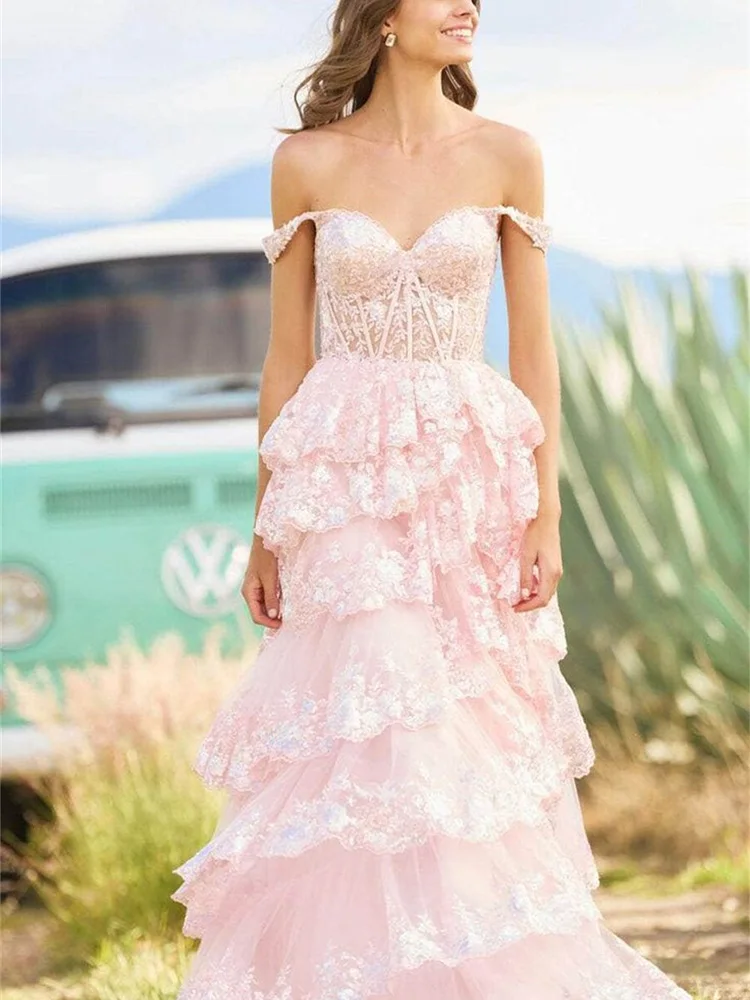 Рисунок 6 - Элегантные свадебные платья с открытыми плечами