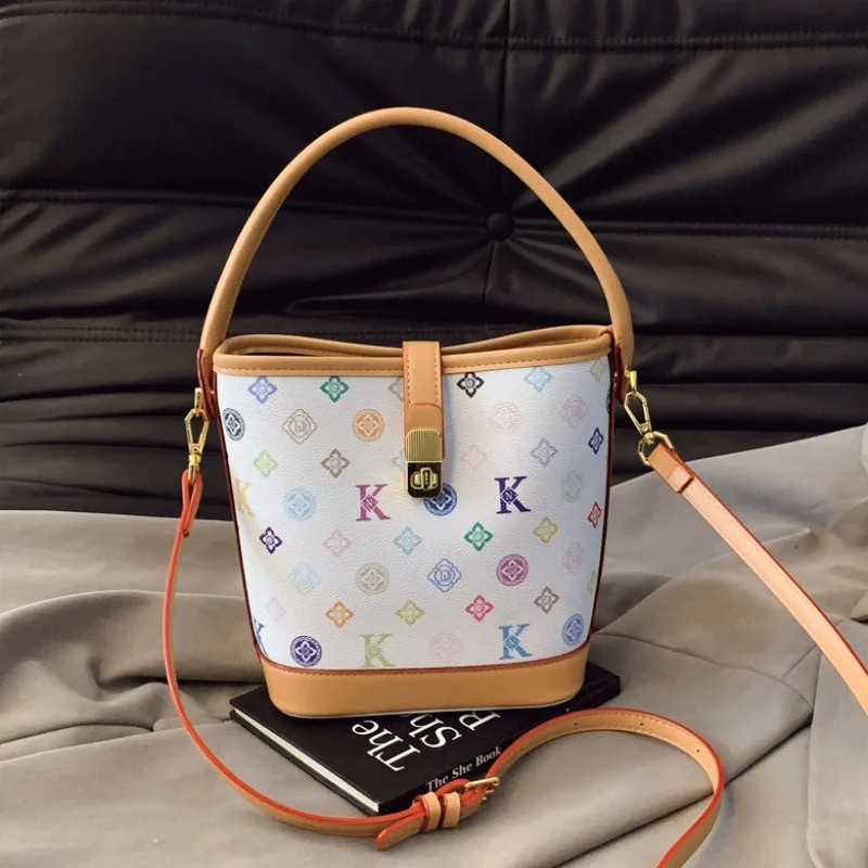 

​​2025 Luxe Bucket Bag Spacious Tote for Women Large Capacity Crossbody Purse Versatile Day-to-Night Bag Fashion Commuter Bag​