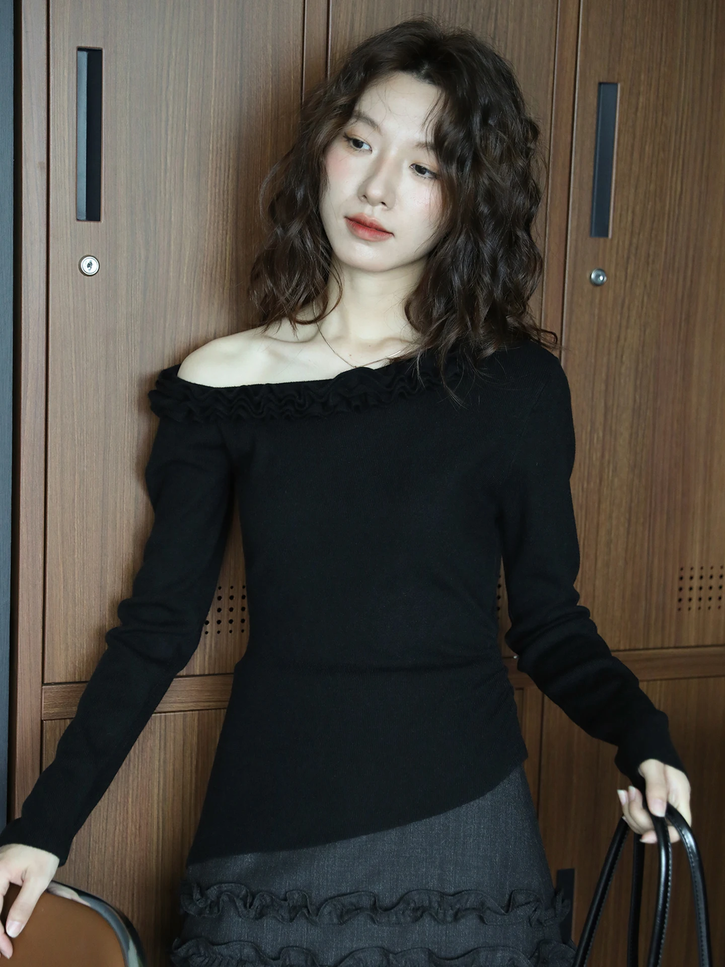 

Модный мягкий вязаный свитер с кружевной отделкой и открытыми плечами, с длинными рукавами, с 3D цветами, для ранней осени, женский.