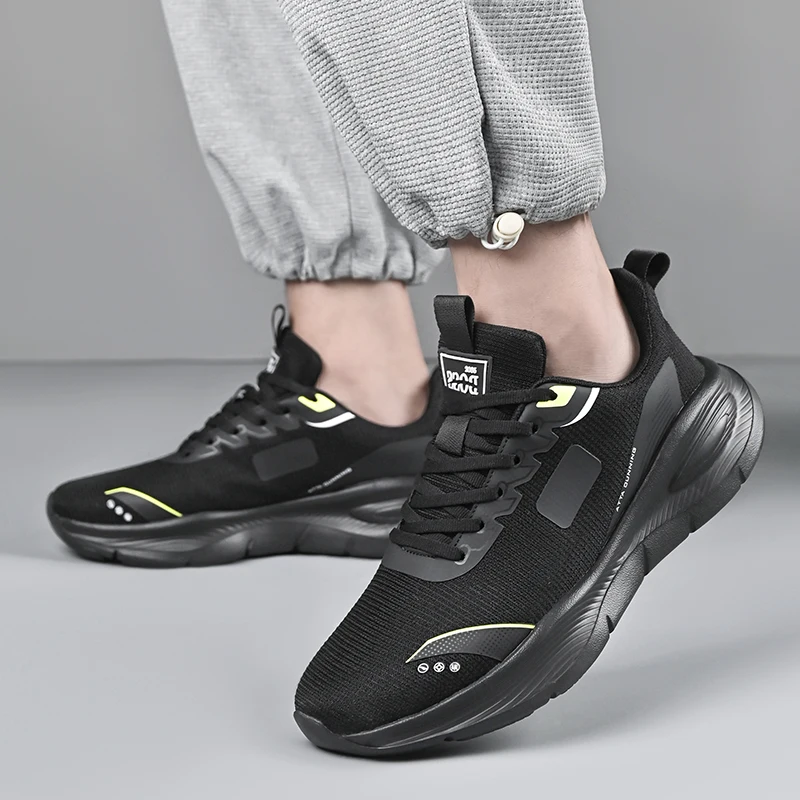 

Новые летние сетчатые дышащие модные кроссовки, легкие удобные уличные прогулочные туфли для мужчин, сезонная обувь