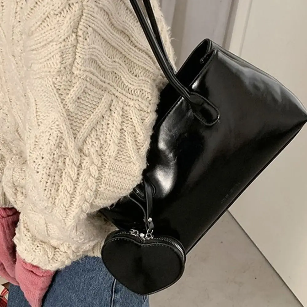 

Casual Korean Style Glossy Black Shoulder Bag Solid Color Handbag French Underarm Bag PU Leather Zipper Small Square Bag Girls