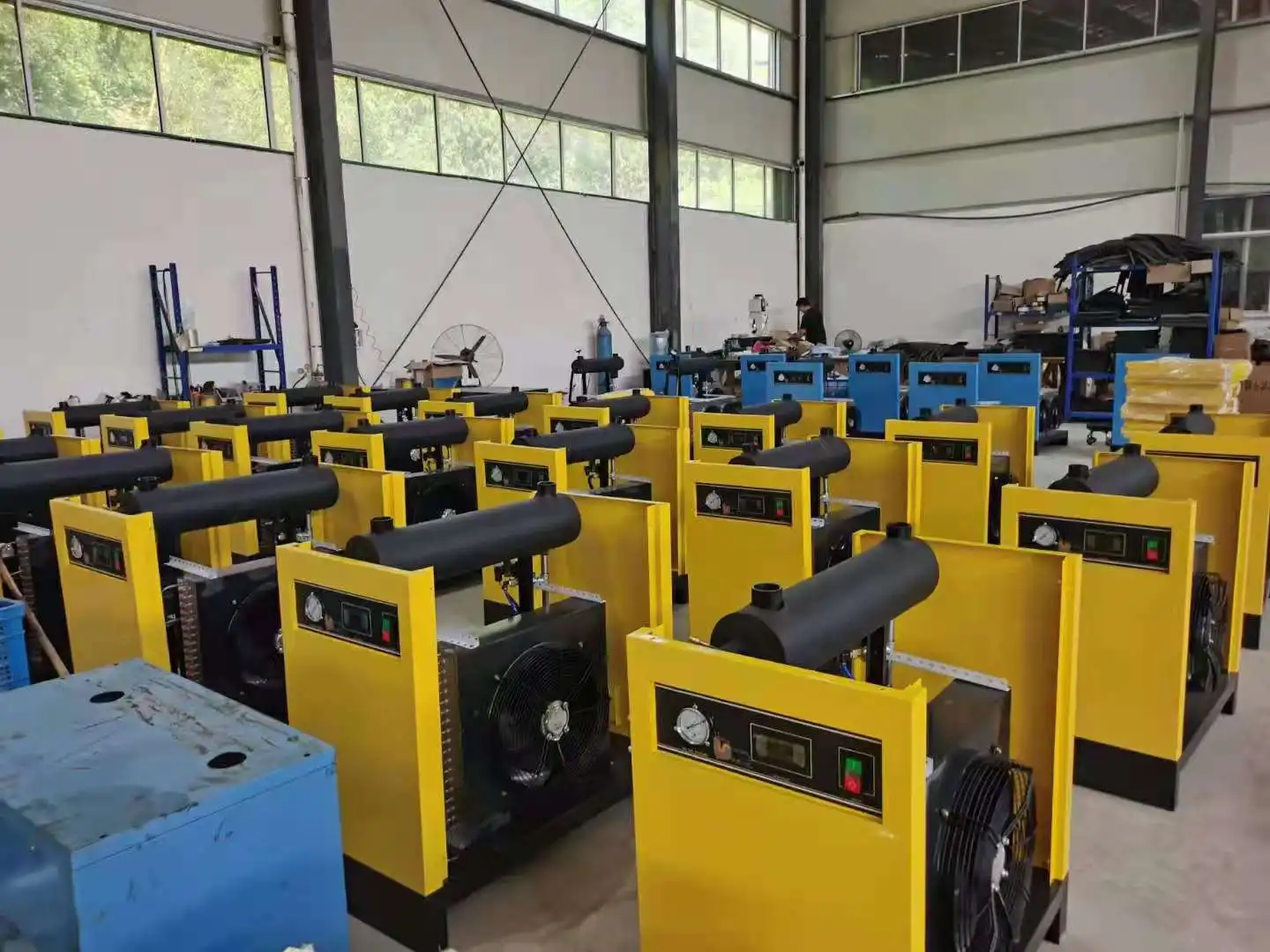 7.5KW 10HP constant speed screw air compressor