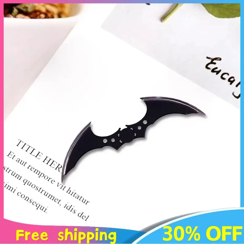 15 cm Batman Papiermesser Nahkampf Waffenmodelle Metallmaterial Exquisite Ornamente Requisiten Sammlung Handwerk Festival Geschenke Spielzeug Kinder