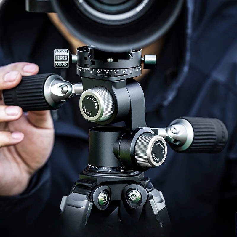 Professional photography tripod folding