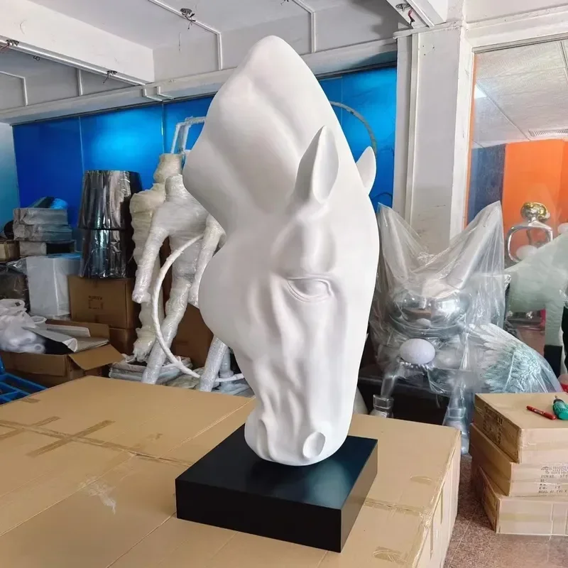 Large FRP Horse Head Sculpture for Living Room Entrance Corridor Light Luxury Floor Decoration Ornament High End Home Decor