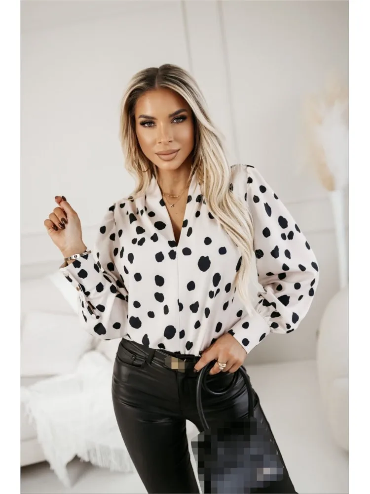 

2024 Autumn New Women's Fashion Printed Long Sleeved Sexy V-neck Casual Comfortable Pullover Shirt Women's Top