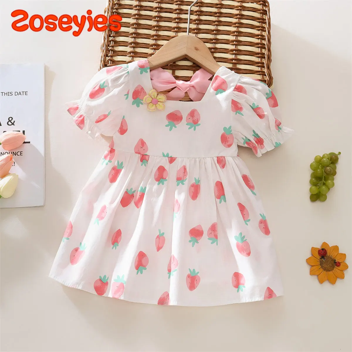 New Summer Baby Girls Dress Puffed Sleeve Strawberry Print Sweet Princess Dress Ruffled Square Neck Sweet Princess Dress