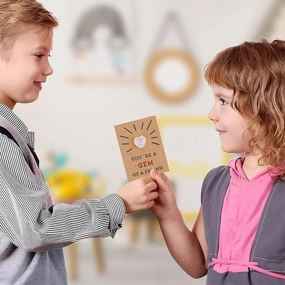 การ์ดวันวาเลนไทน์12/24แพ็คพร้อมหินรูปหัวใจบัตรวาเลนไทน์สำหรับชั้นเรียนเด็กหญิงเด็กชายห้องเรียนโรงเรียน