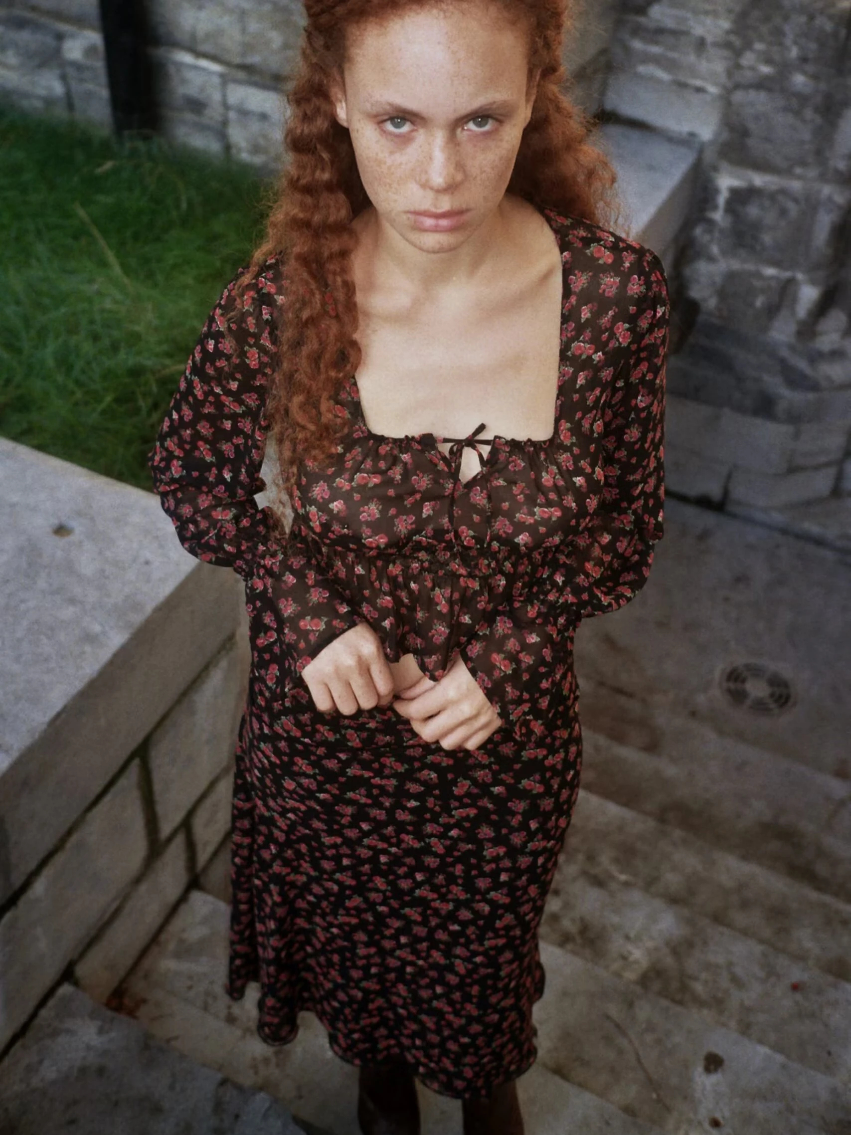 

Elegant High Waist Asymmetrical Hem Shantung Black Floral Print Top And Long Skirt Two Piece Set for Women in Their 20s And 30s