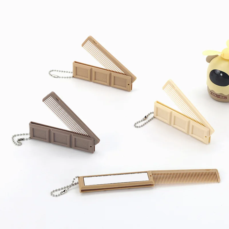 1 Stück Niedlicher Schokoladenriegel-förmiger Taschenkamm mit Spiegel Tragbare Mini-Haarbürste für Frauen und Mädchen Reise- und Alltags-Haarpflegewerkzeug – Detail 5