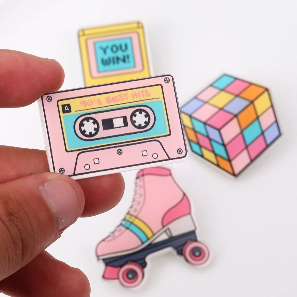 4Pcs/Set Cartoon Game Console Brooches Pin New Cute Roller Skates Rubik\'s Cube Tape Brooch Lapel Badge Fashion Jewelry for Women