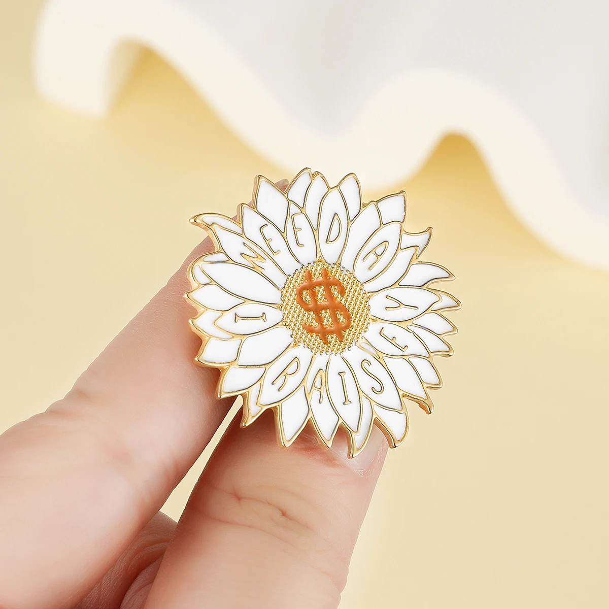 Harong Funny Daisy Enamel Pins Brooch for Workers I Need a Raisey Lapel Lanyard Bag Badge Accessories for Women Men