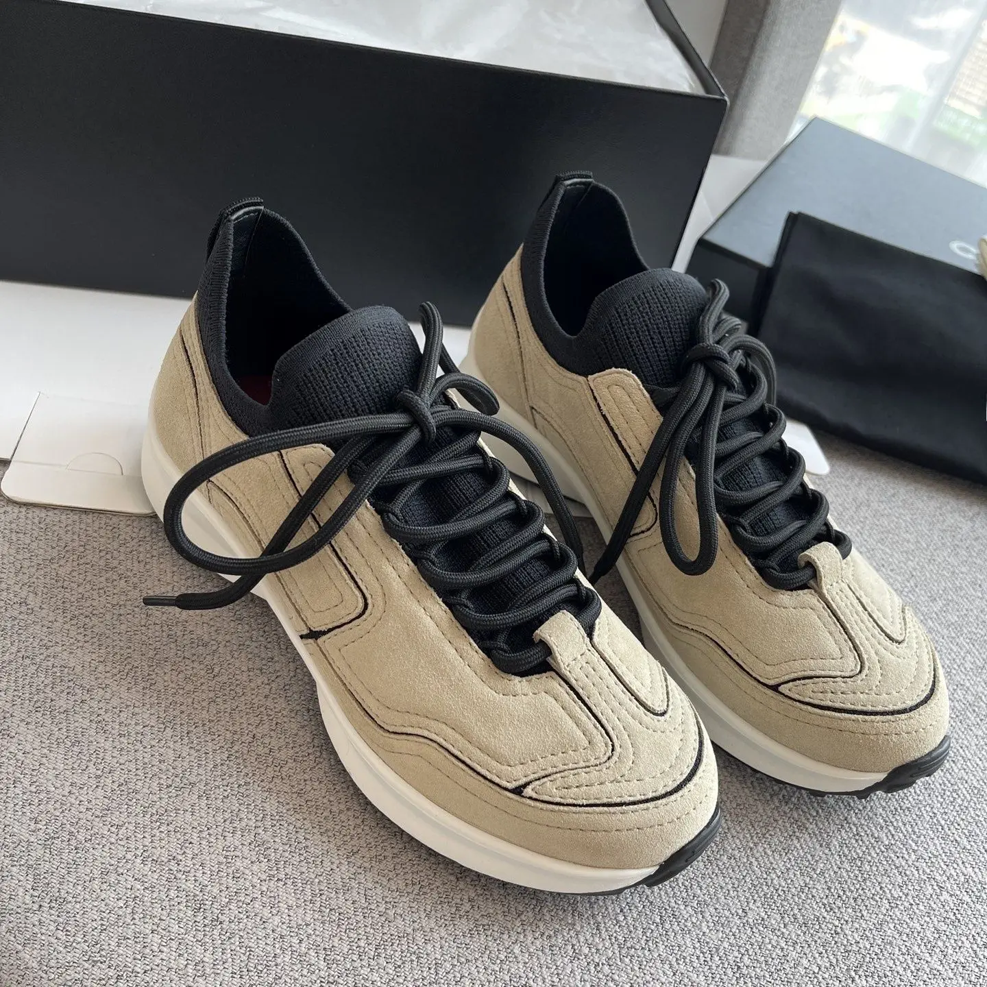 Men Women Khaki Suede Sock Collar Thick Sole Running Shoes Color Block Knit Splicing Low Top Shoes Minimalist Couple Lace-up Anti-slip Jogging Sneakers