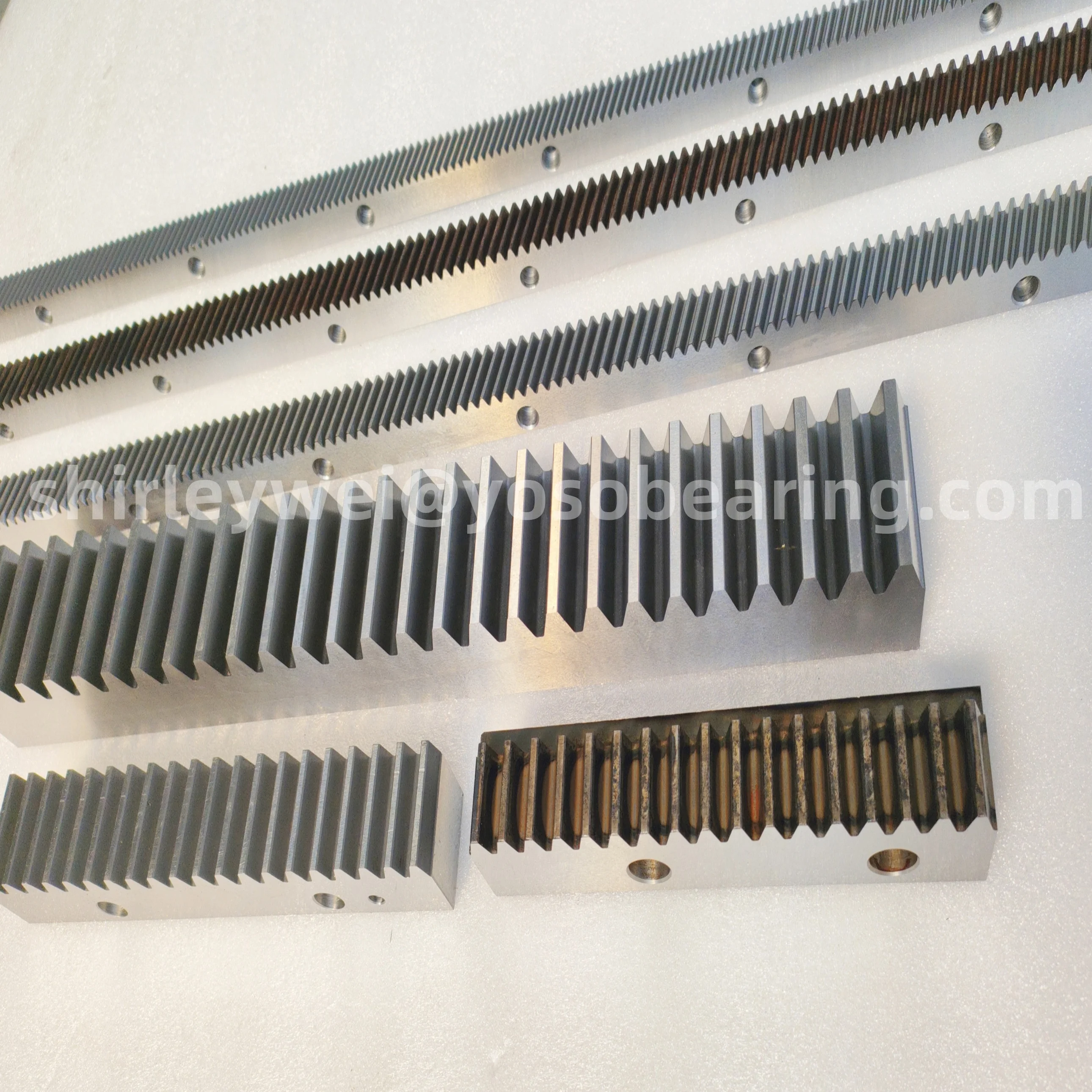 Factory Hot Sale CHTGHO2020-DIN Helical Teeth Ground Racks and Pinion M2 Length 2 Meters 24x24 Gear Racks