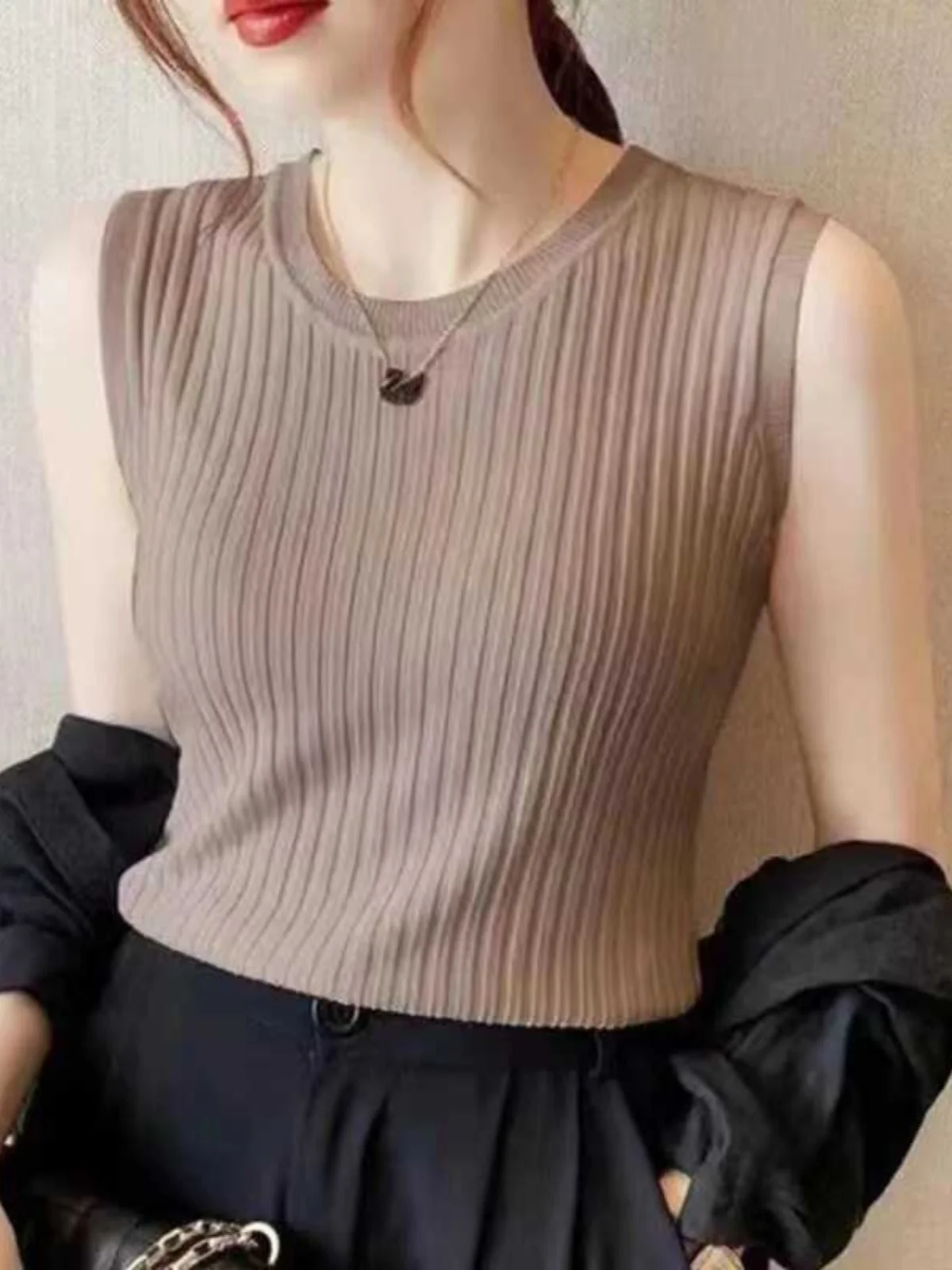 Women's Sleeveless Ice Silk Knitted Vest Summer New plus Size Strap Top Outerwear Slimming Belly Covering Shirt Commute Style