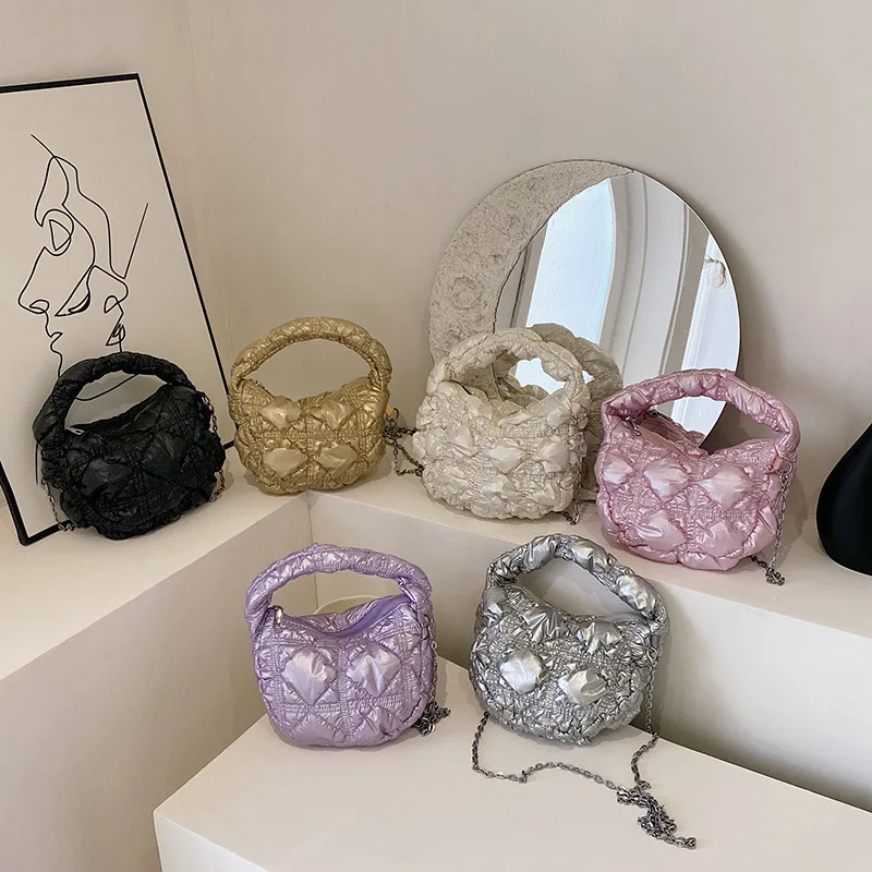 Mini Cute Soft Cloud Bag catena in metallo argento borsa Hobo da donna Y2K Girl 2023 Fashion Trend tasca riflettente con cerniera di colore chiaro