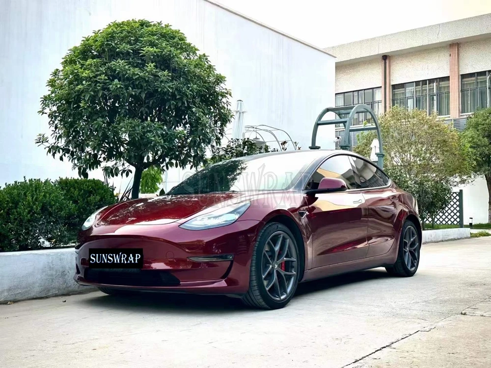 

Легко устанавливаемая глянцевая пленка для автомобиля из ПЭТ с высоким содержанием глянца — жидкий красный цвет «Кровь дракона», легко удаляется, 5x59 футов/рулон