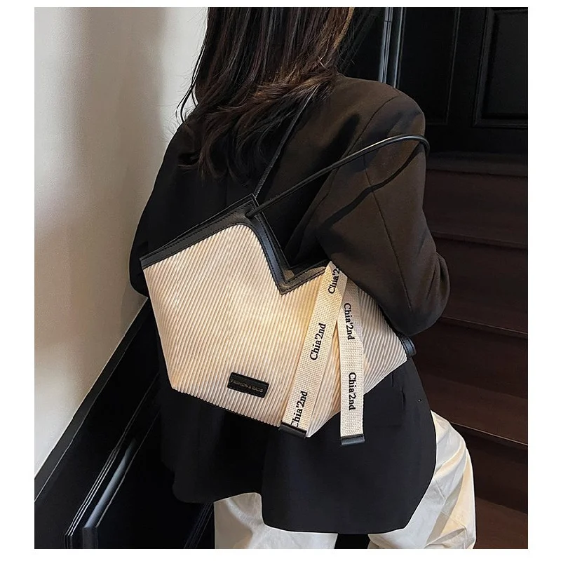 

Versatile Leather Crossbody Bag For Women By Famous Designer - Luxury Brand Popular Classic Elegant Shoulder