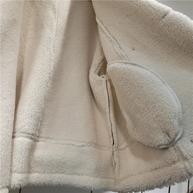 2025, Wintermode, Lammwolle, kurzer Mantel, lockere zweireihige Wildleder-Motorradjacke, verdickter warmer Parka, Damenmäntel